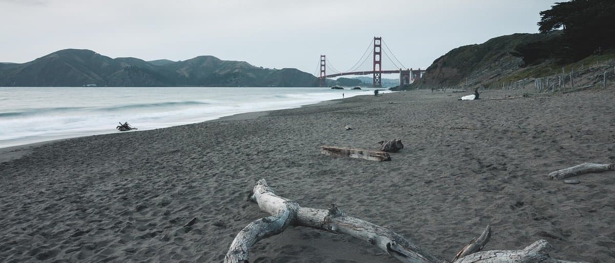 Cover illustration for Best Time to Call Between California and India