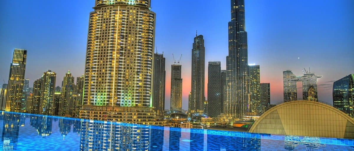 Cover illustration for Best Time to Call Between Dubai and New York