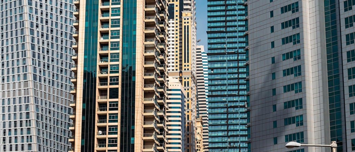 Cover illustration for Best Time to Call the UAE from the USA