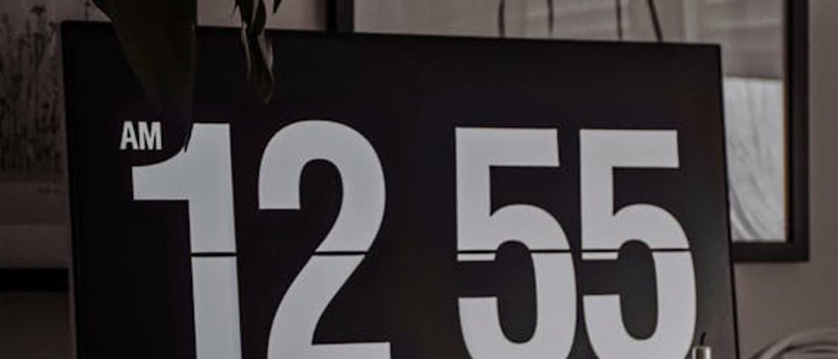 Cover illustration for How to Read the 24-Hour Clock